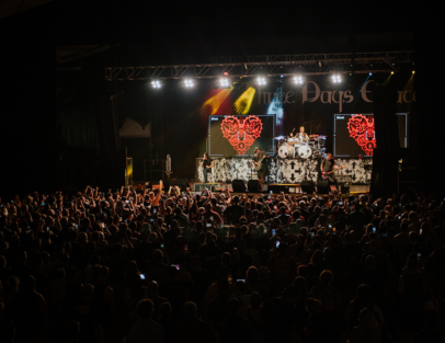 Three Day Grace on stage with audience